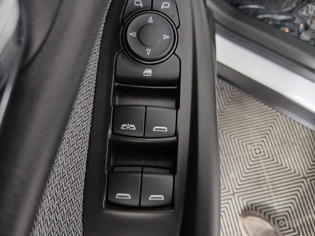 Certified 2024 Chevrolet TrailBlazer LT w/ LT Cold Weather Package FWD image 17