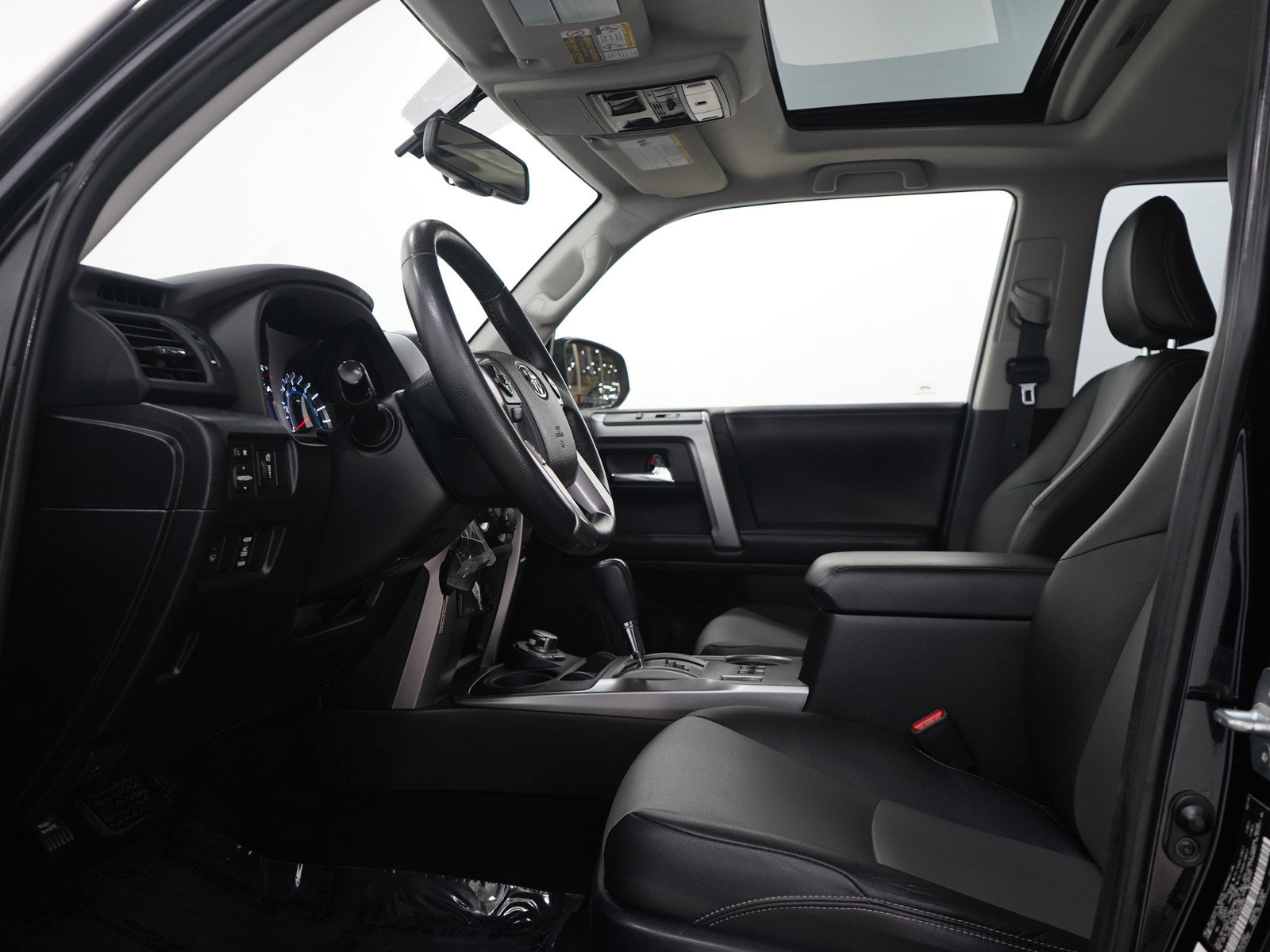 Used 2015 Toyota 4Runner SR5 Premium AWD/4WD image 23