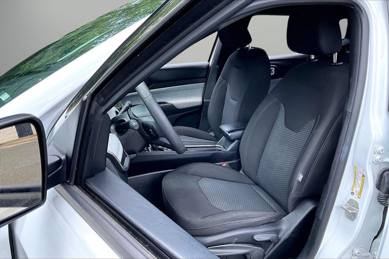 Used 2023 Jeep Compass Sport AWD/4WD image 20
