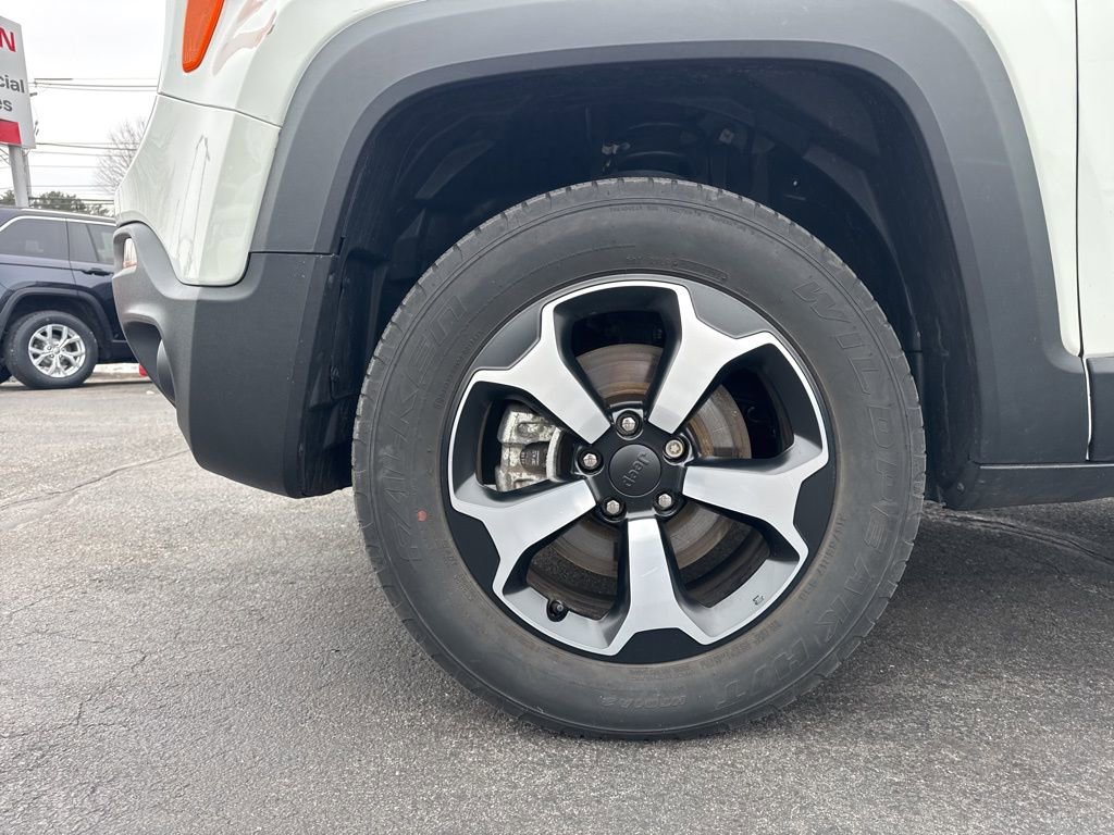 Used 2022 Jeep Renegade Trailhawk image 11
