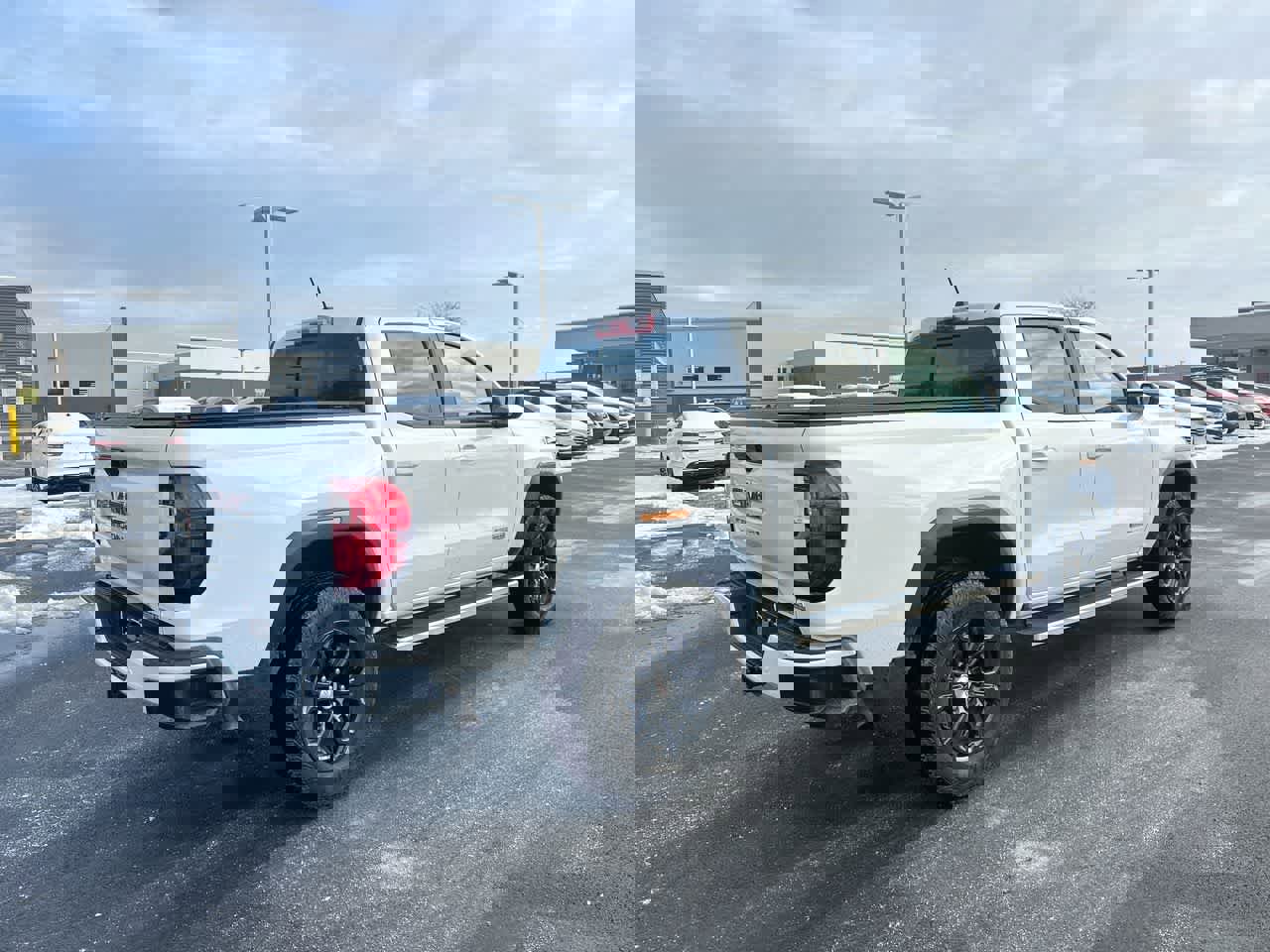 Used 2024 GMC Canyon Elevation w/ Convenience Package image 13