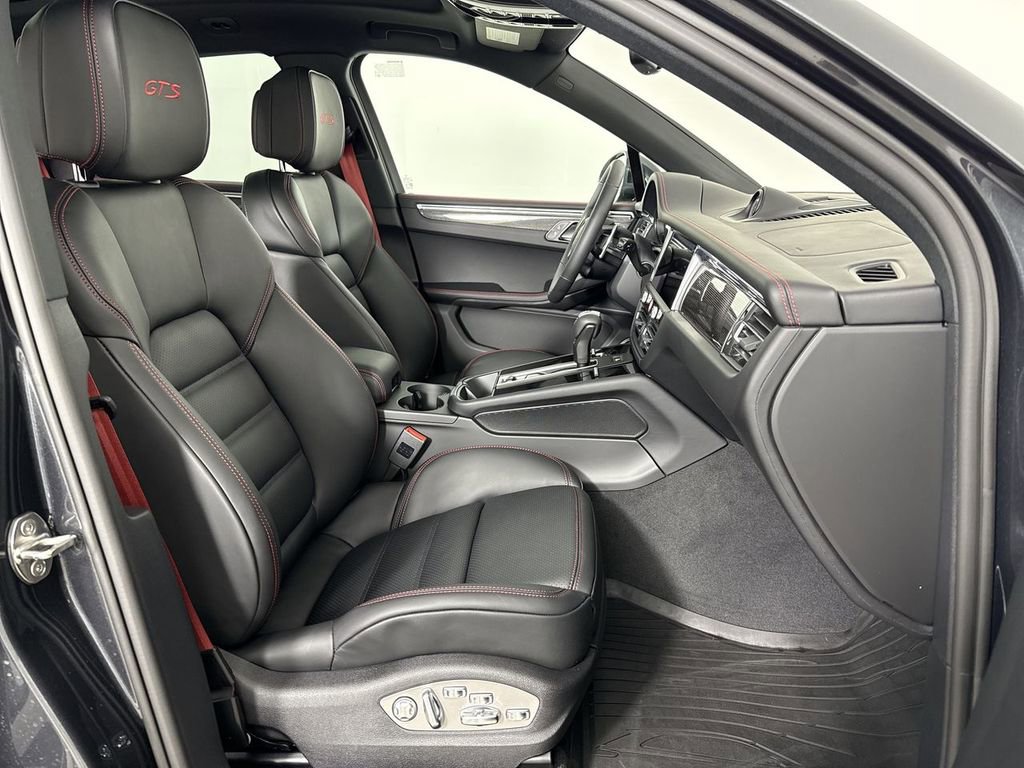 New 2026 Porsche Macan GTS AWD/4WD image 24