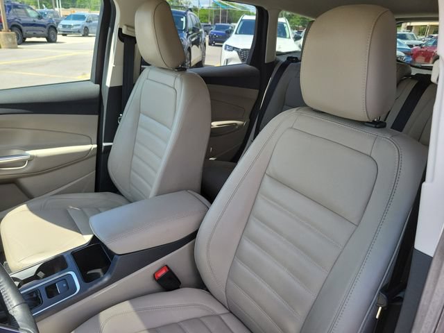 Used 2019 Ford Escape Titanium AWD/4WD image 5