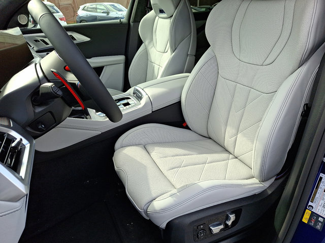 New 2026 BMW XM Label Red image 9