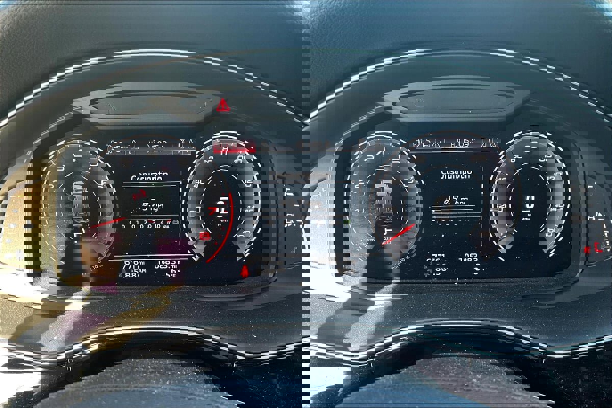 Used 2019 Audi Q8 Premium image 20