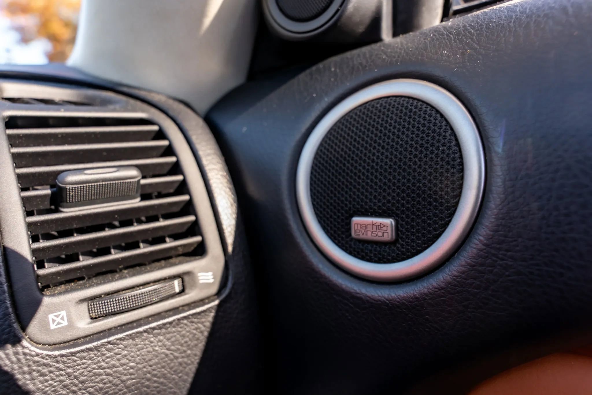 Used 2003 Lexus SC 430 Convertible image 21