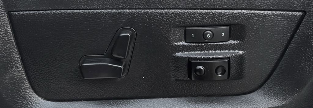 Used 2014 RAM 3500 Laramie image 30