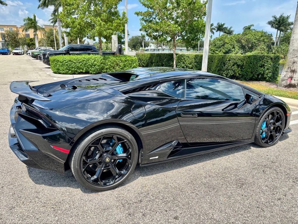 Used 2024 Lamborghini Huracan Tecnica RWD image 6