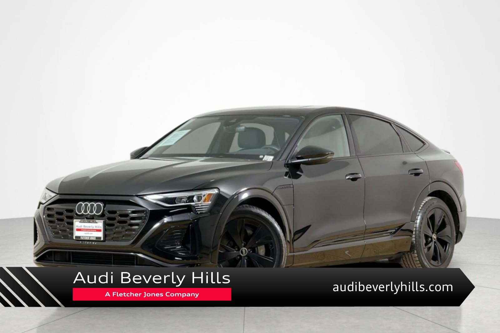 Used 2024 Audi Q8 e-tron Premium AWD/4WD image 1