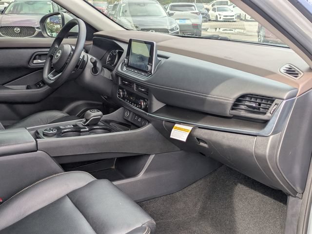 Used 2023 Nissan Rogue SV AWD/4WD image 29