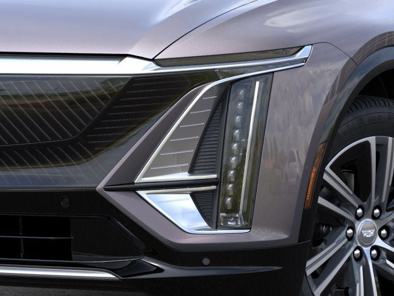 New 2026 Cadillac Lyriq Luxury AWD/4WD image 10