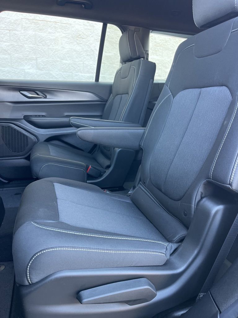 New 2025 Jeep Grand Cherokee L Laredo w/ Trailer Tow Package image 23