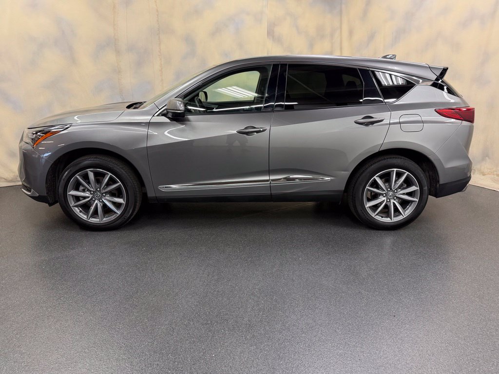 Used 2023 Acura RDX w/ Technology Package AWD/4WD image 3