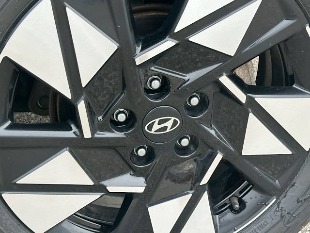 Used 2024 Hyundai Kona SEL AWD/4WD image 33