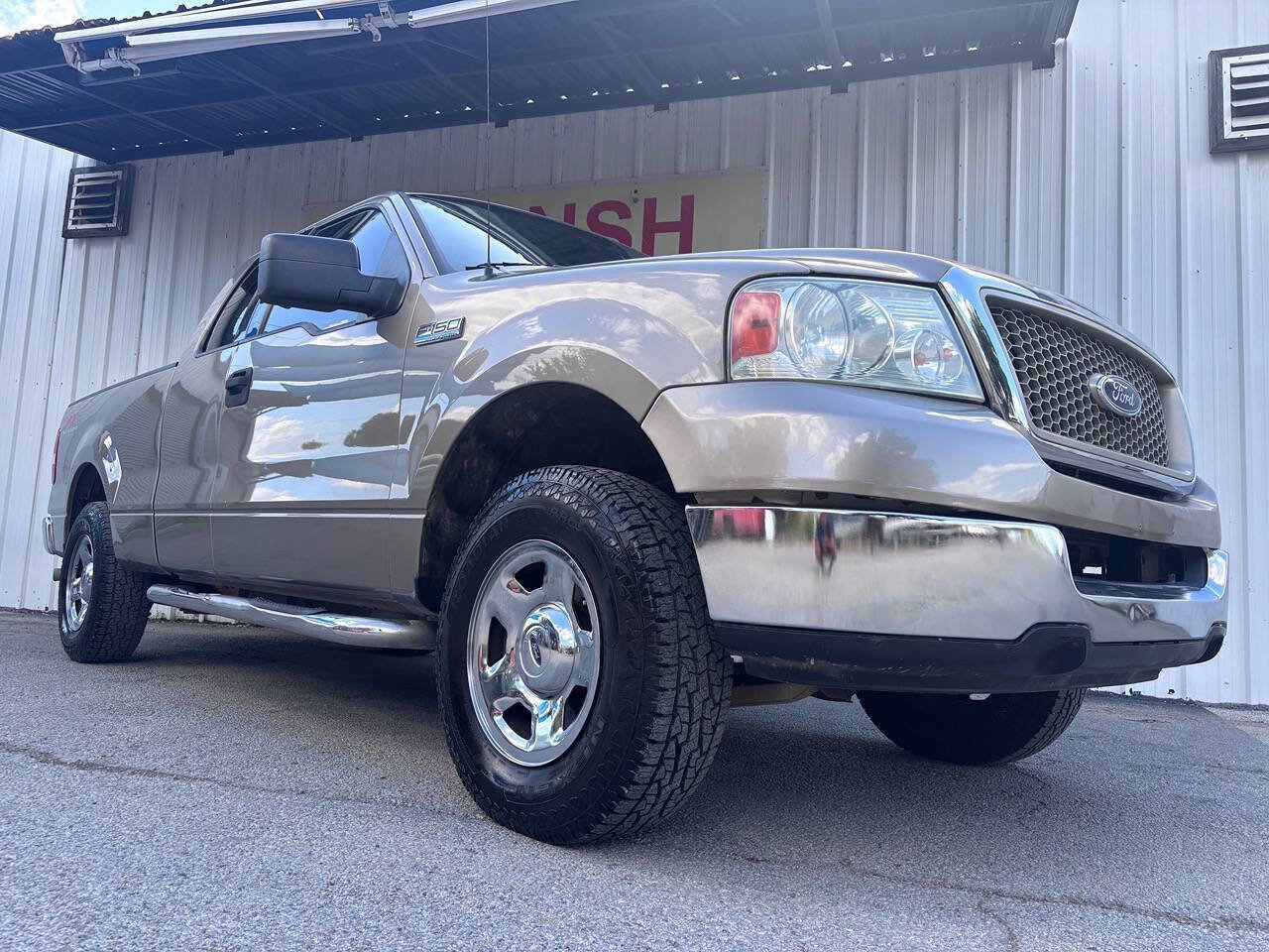 Used 2004 Ford F150 XL RWD image 1