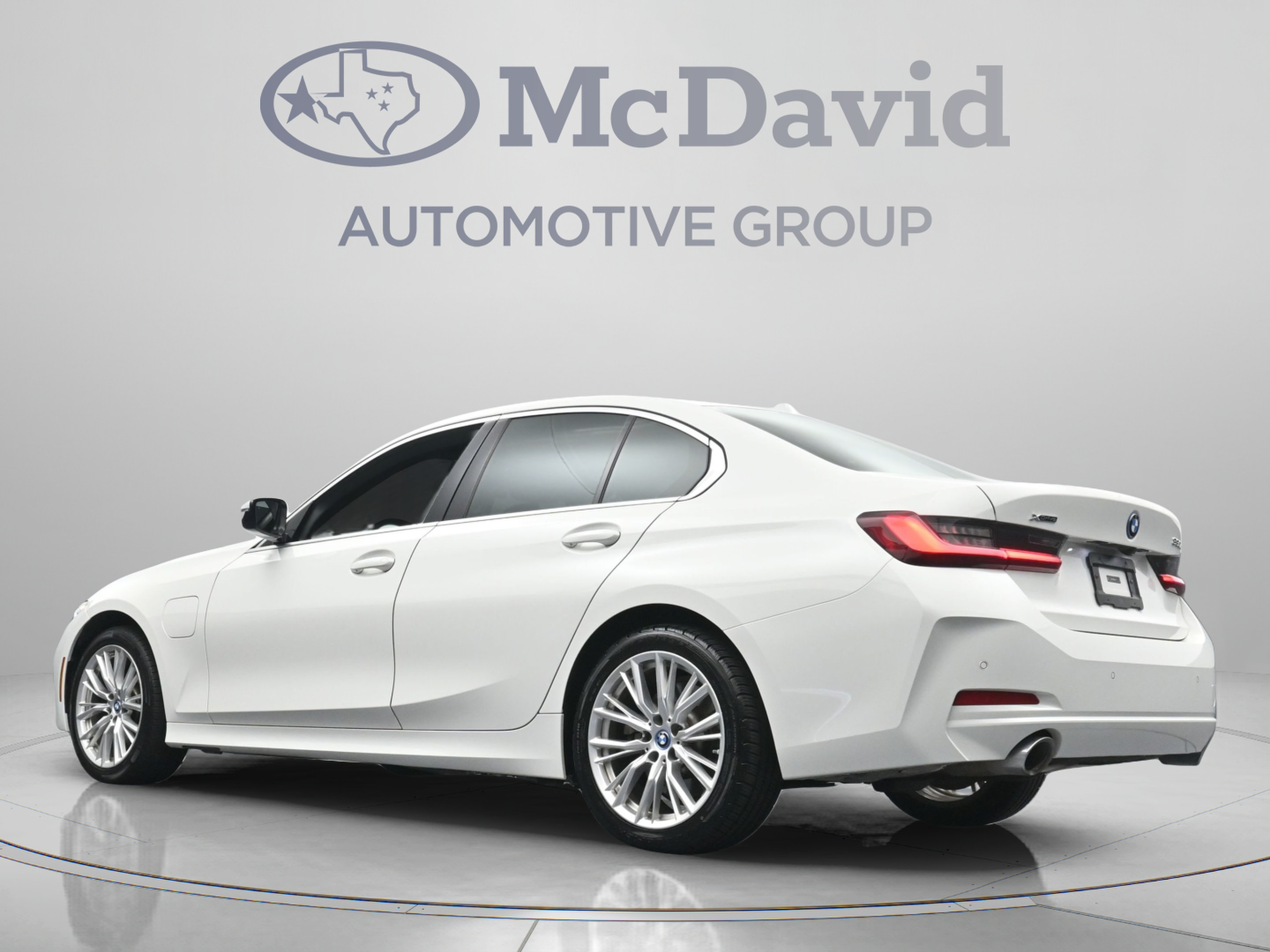 Used 2024 BMW 330e xDrive AWD/4WD image 29