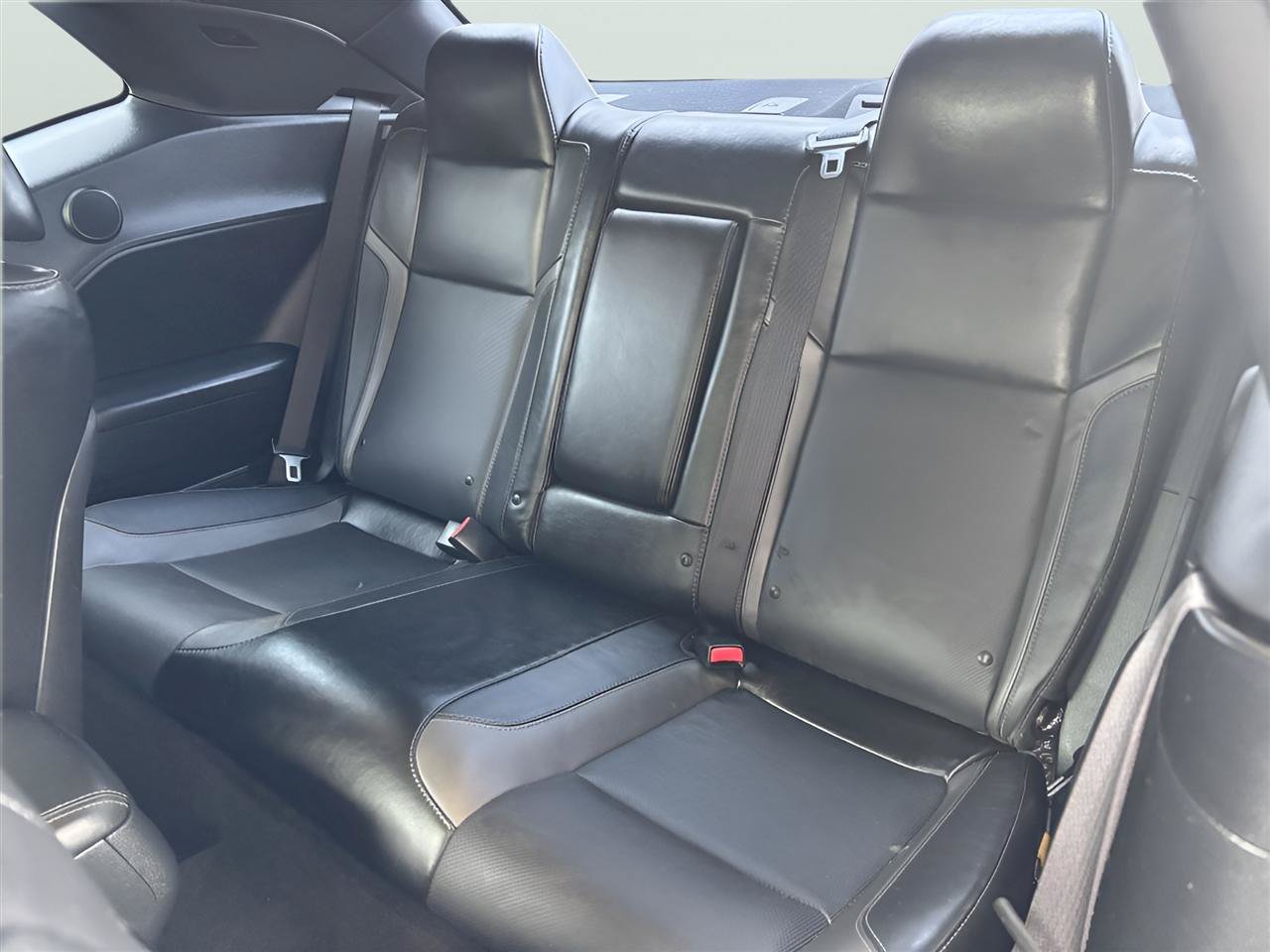 Used 2016 Dodge Challenger R/T Plus RWD image 15