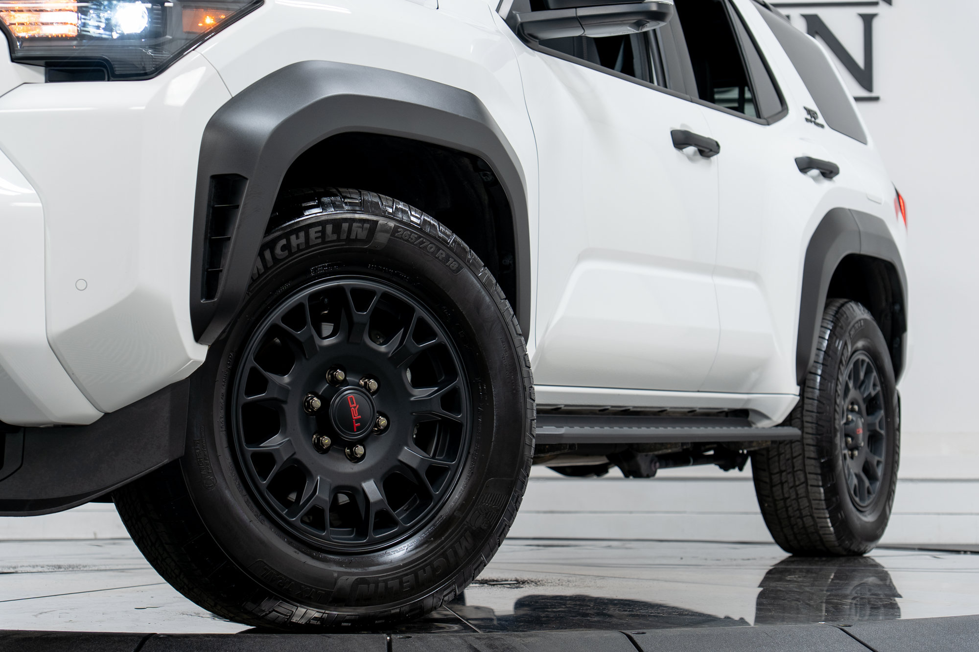 Used 2025 Toyota 4Runner TRD Off-Road Premium AWD/4WD image 31