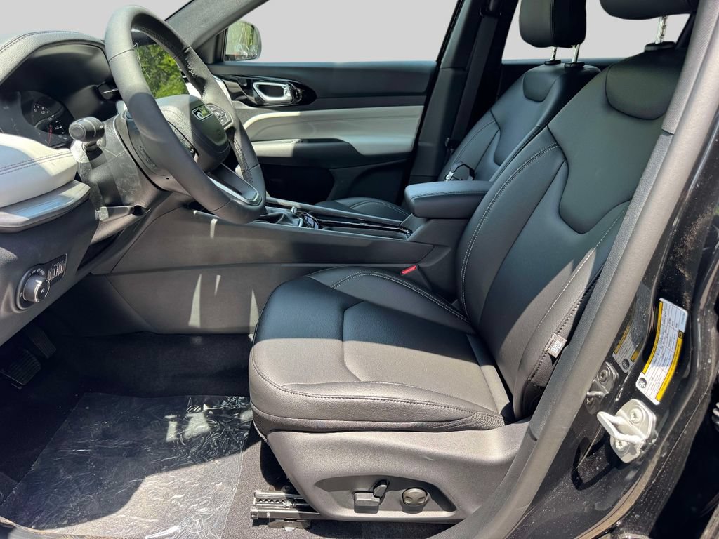 New 2026 Jeep Compass Limited AWD/4WD image 14
