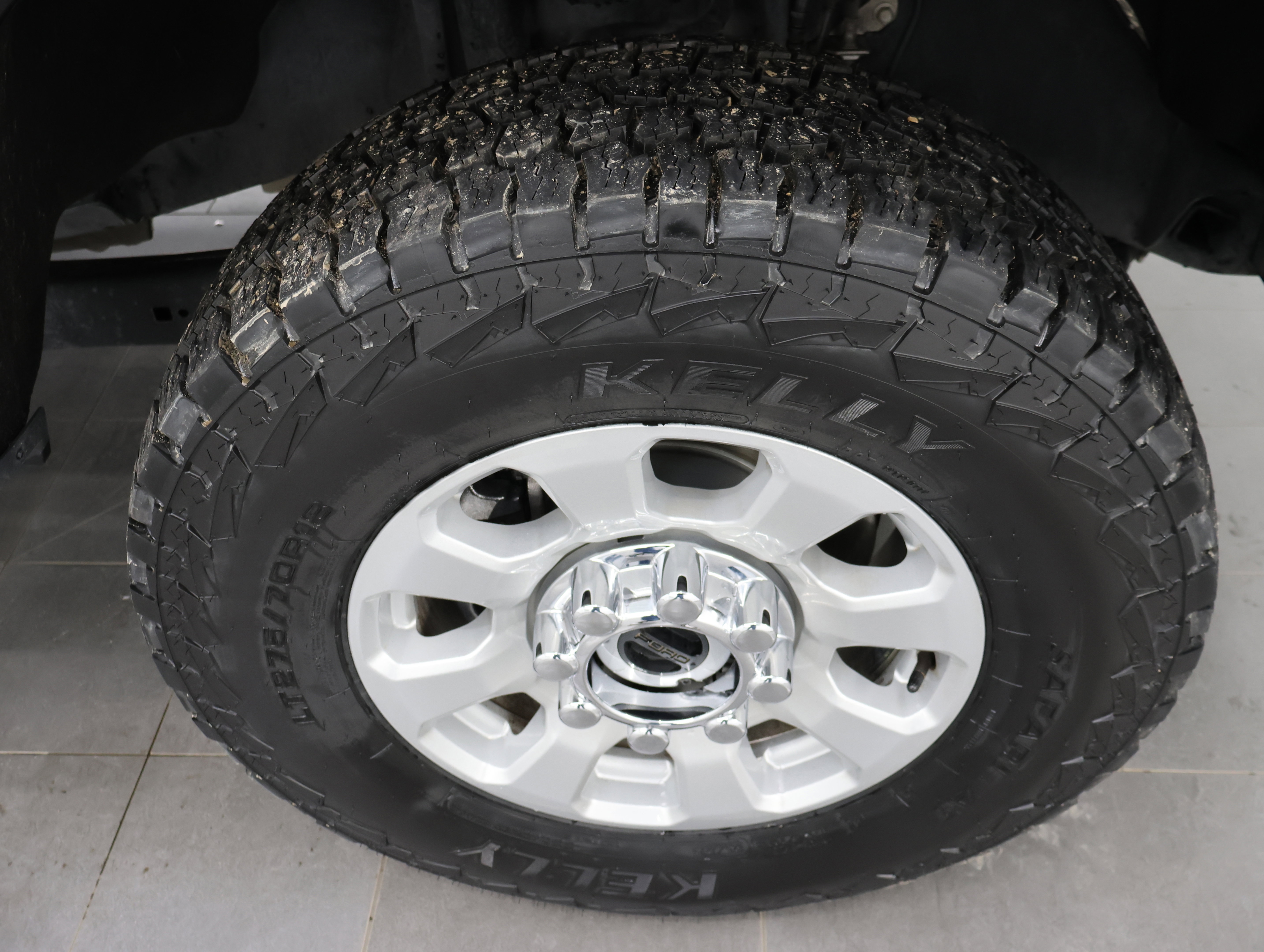 Used 2023 Ford F250 XLT w/ FX4 Off-Road Package image 3