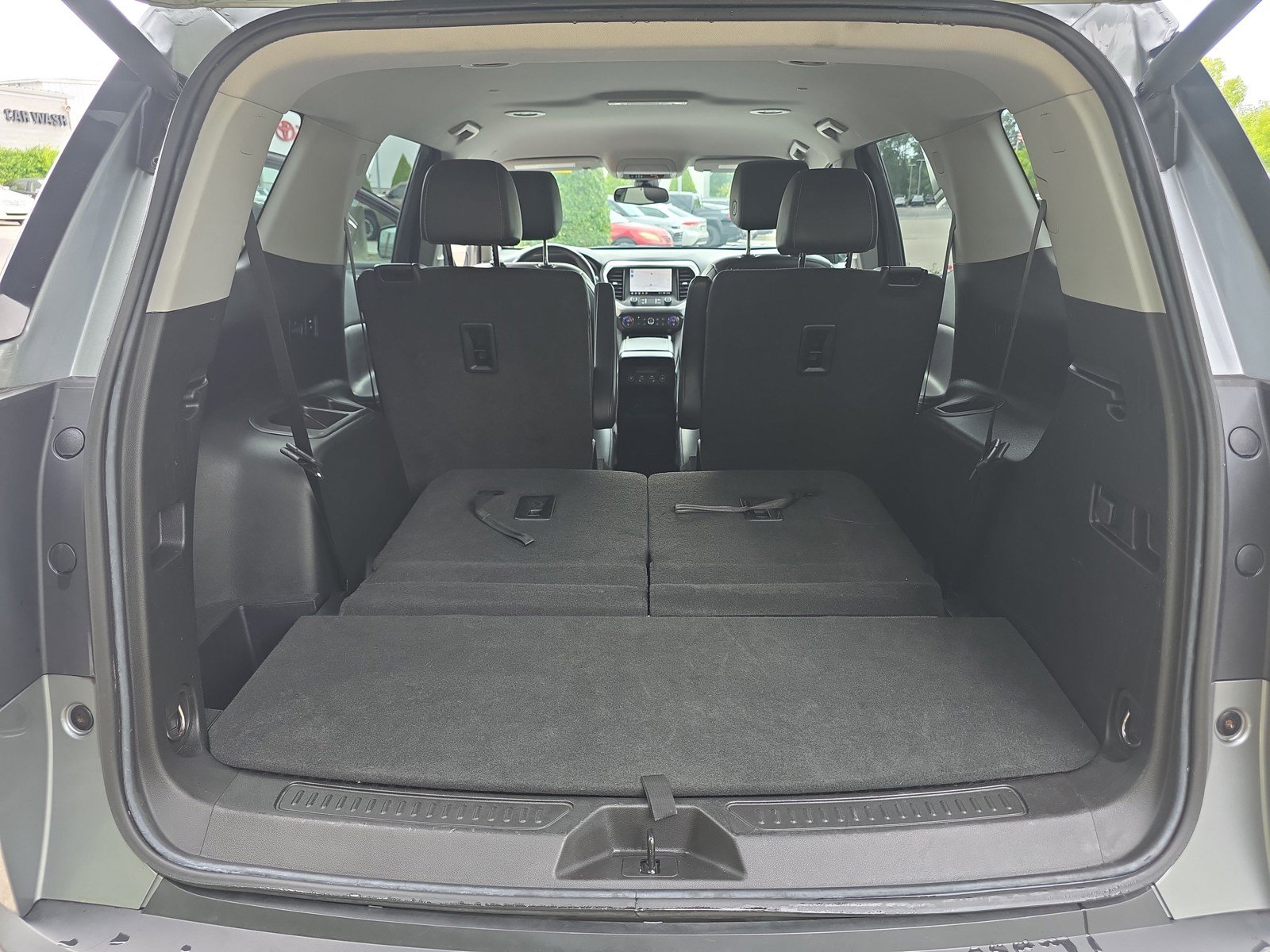Used 2023 GMC Acadia SLT w/ Preferred Package FWD image 35