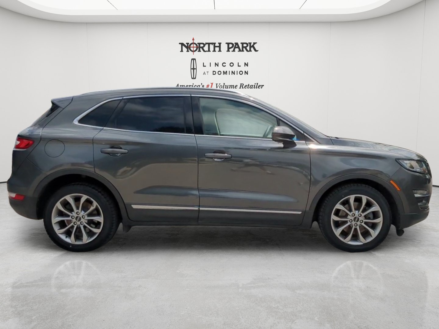 Used 2019 Lincoln MKC Select w/ MKC Climate Package FWD image 6