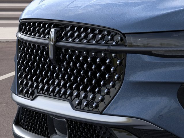 New 2026 Lincoln Nautilus Premier AWD/4WD image 17