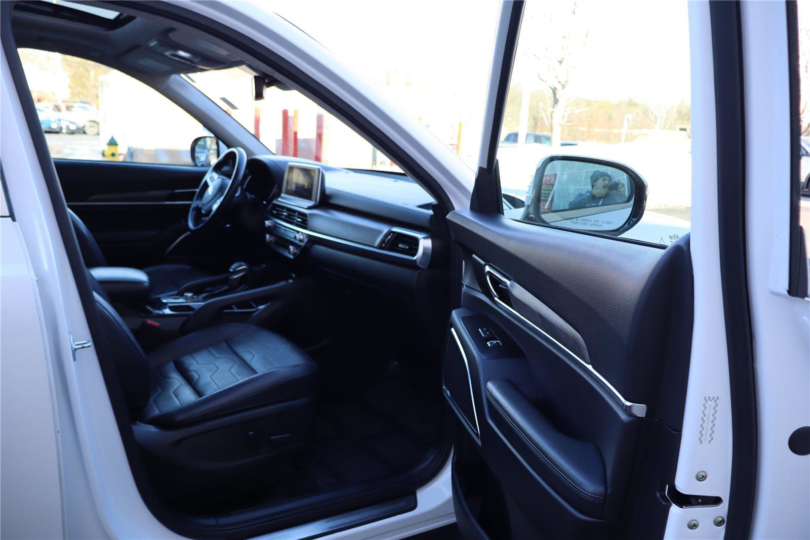 Used 2020 Kia Telluride SX w/ SX Prestige Package image 31