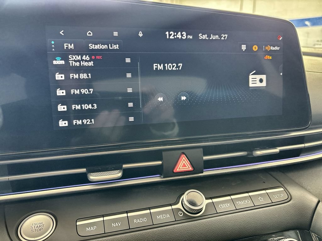 Certified 2025 Hyundai Elantra SEL FWD image 12