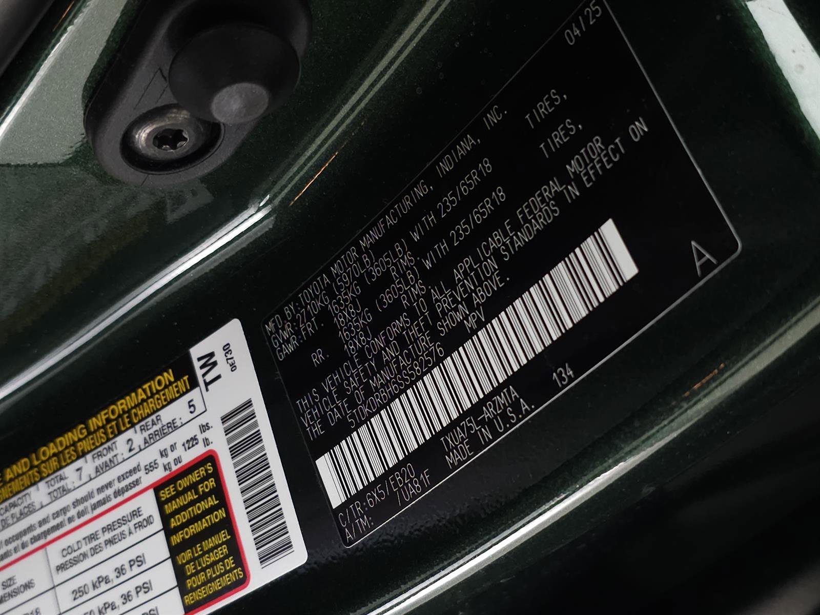 Used 2025 Toyota Highlander XLE AWD/4WD image 32