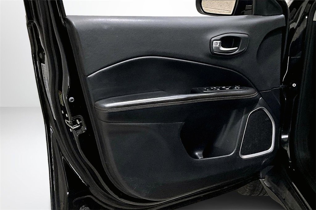 Used 2021 Jeep Compass Limited image 19