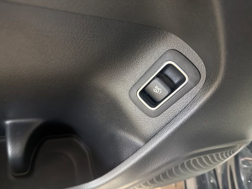 Used 2023 Mercedes-Benz CLA 250 4MATIC image 12