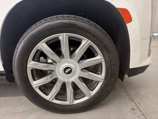 Used 2023 Cadillac Escalade Premium Luxury Platinum image 29