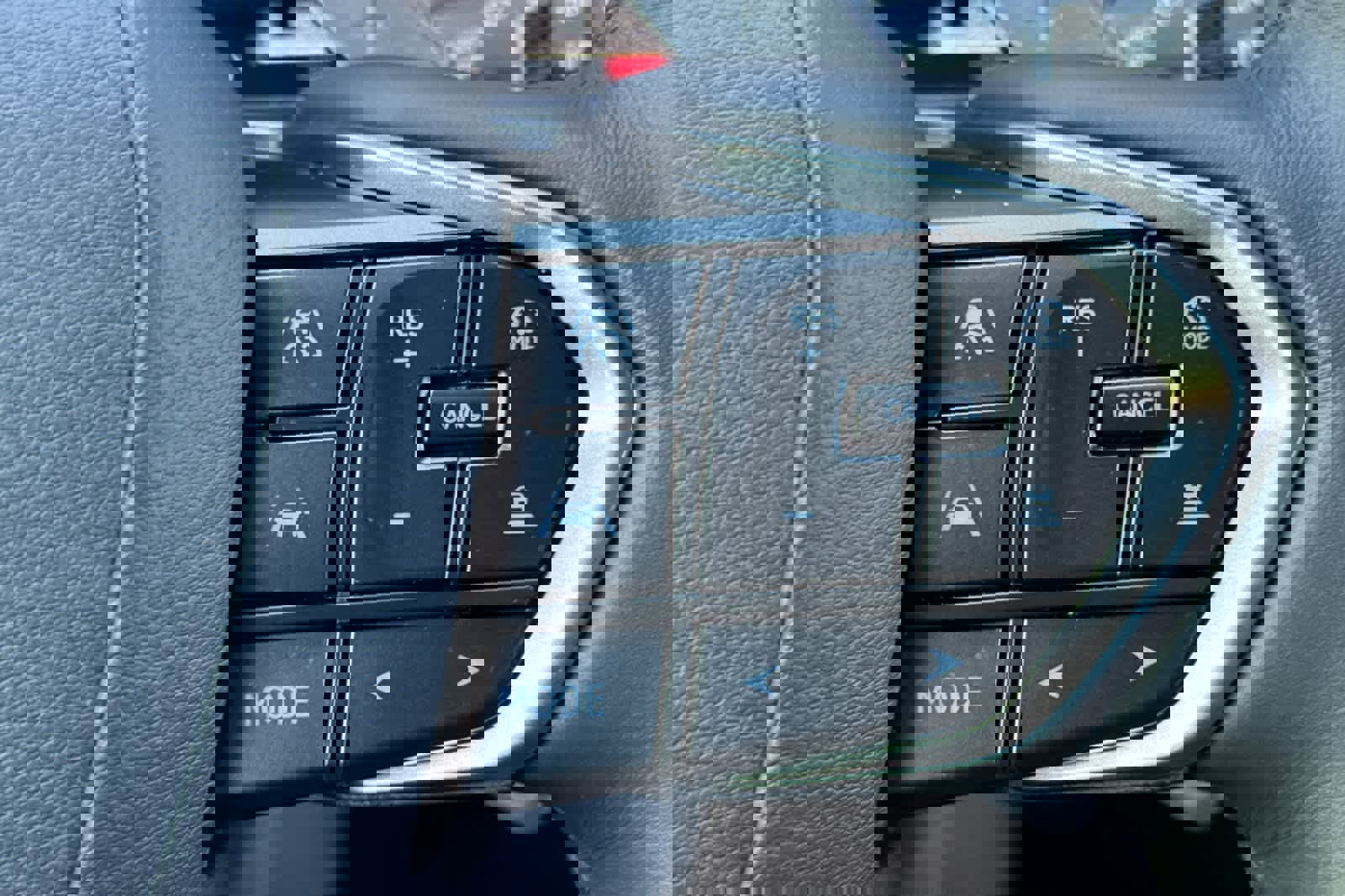 Certified 2025 Lexus RX 350h w/ Convenience Package image 28