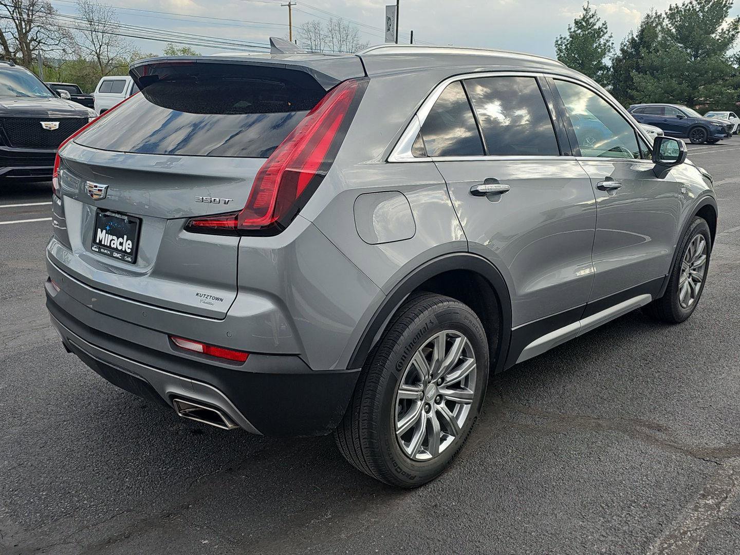 Certified 2023 Cadillac XT4 Premium Luxury AWD/4WD image 2