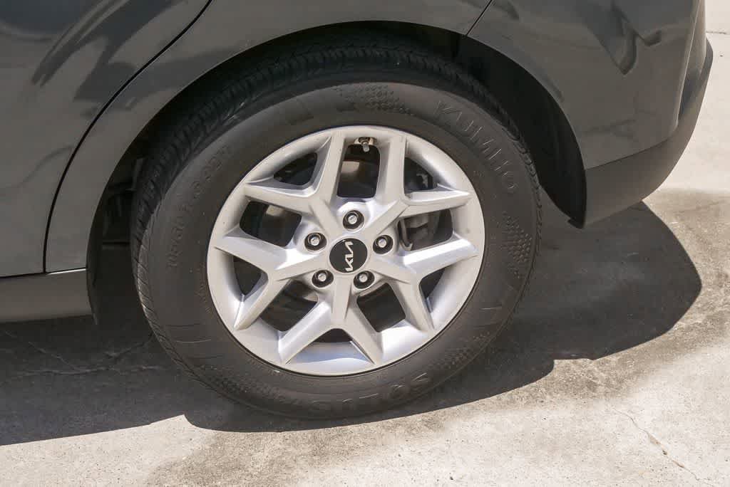 Used 2023 Kia Soul S FWD image 6