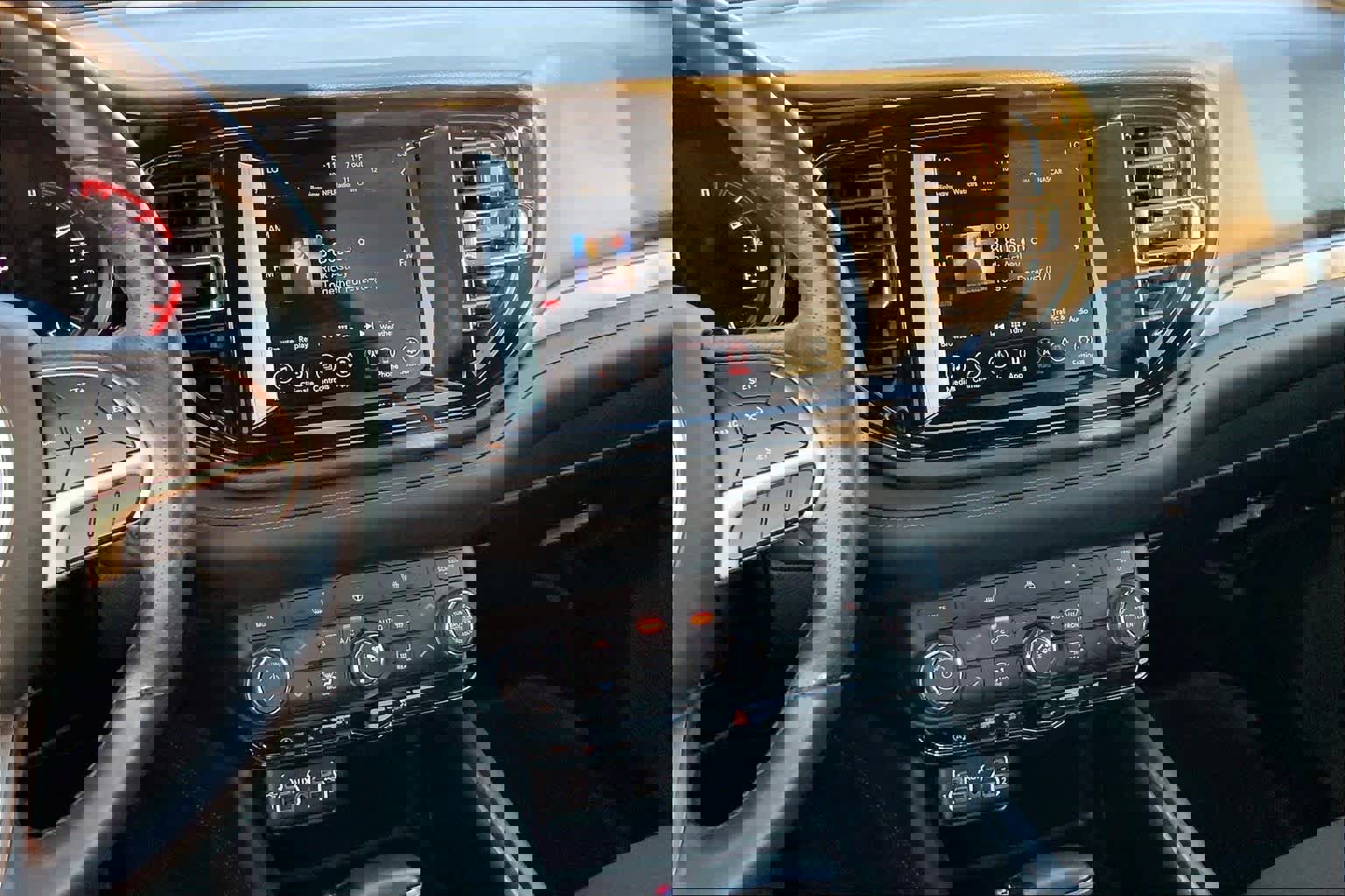 Used 2024 Dodge Durango SXT w/ 3rd Row Seating Group image 12