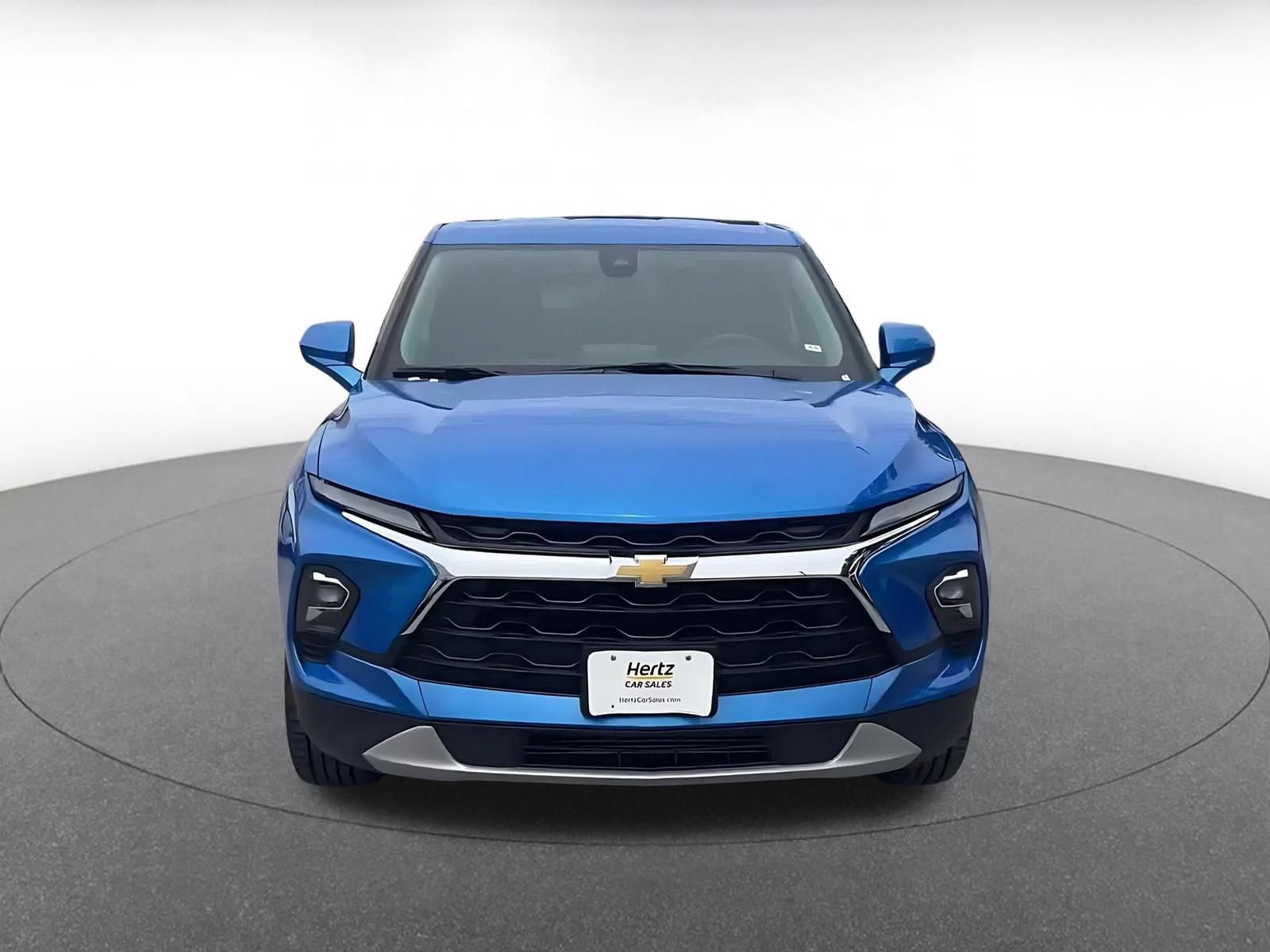 Used 2025 Chevrolet Blazer LT FWD image 4