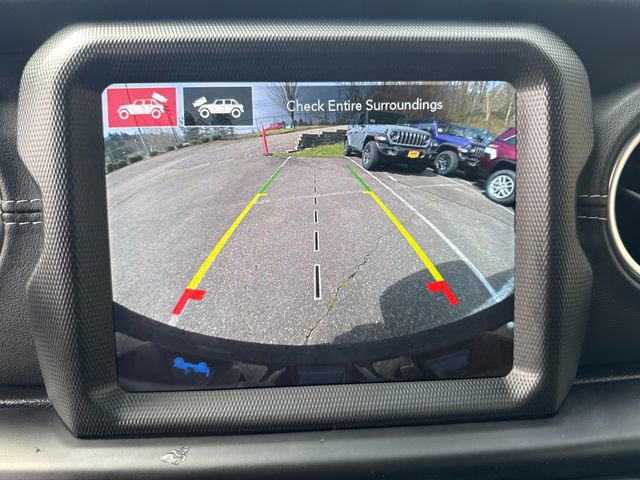 Used 2023 Jeep Wrangler Unlimited Sahara w/ Cold Weather Group image 27