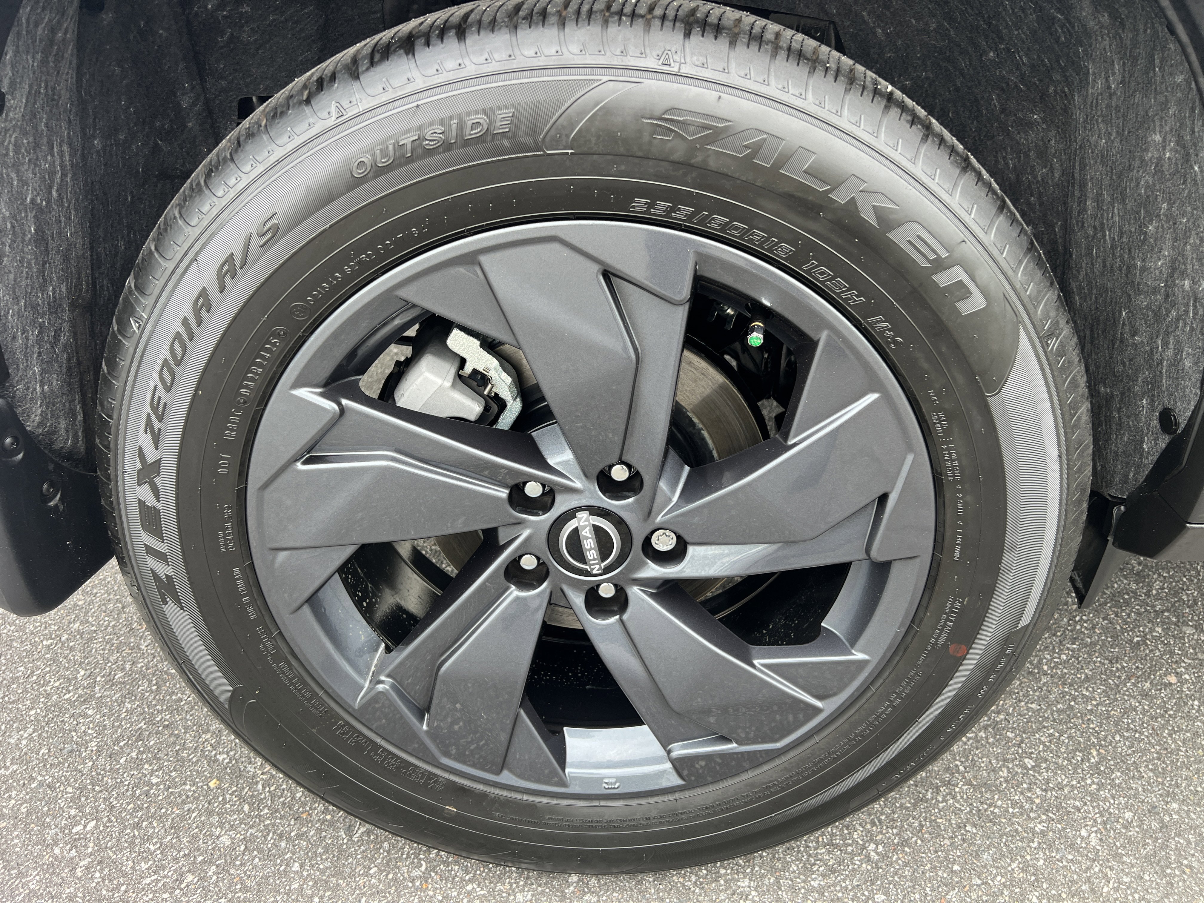 Certified 2026 Nissan Rogue SV FWD image 37