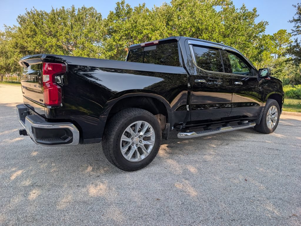 Used 2022 Chevrolet Silverado 1500 LTZ AWD/4WD image 9