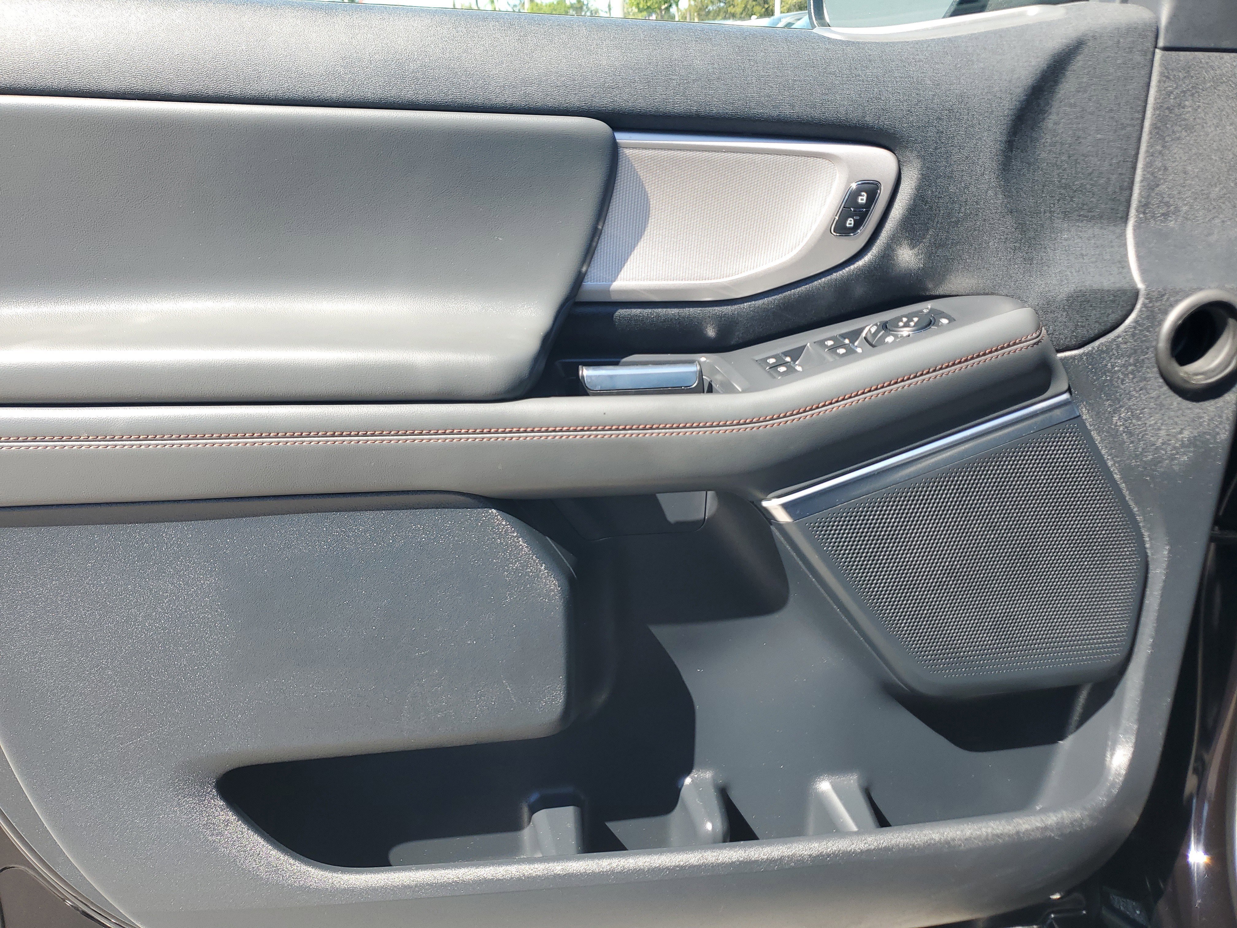 Used 2025 Ford Expedition Max Active image 27