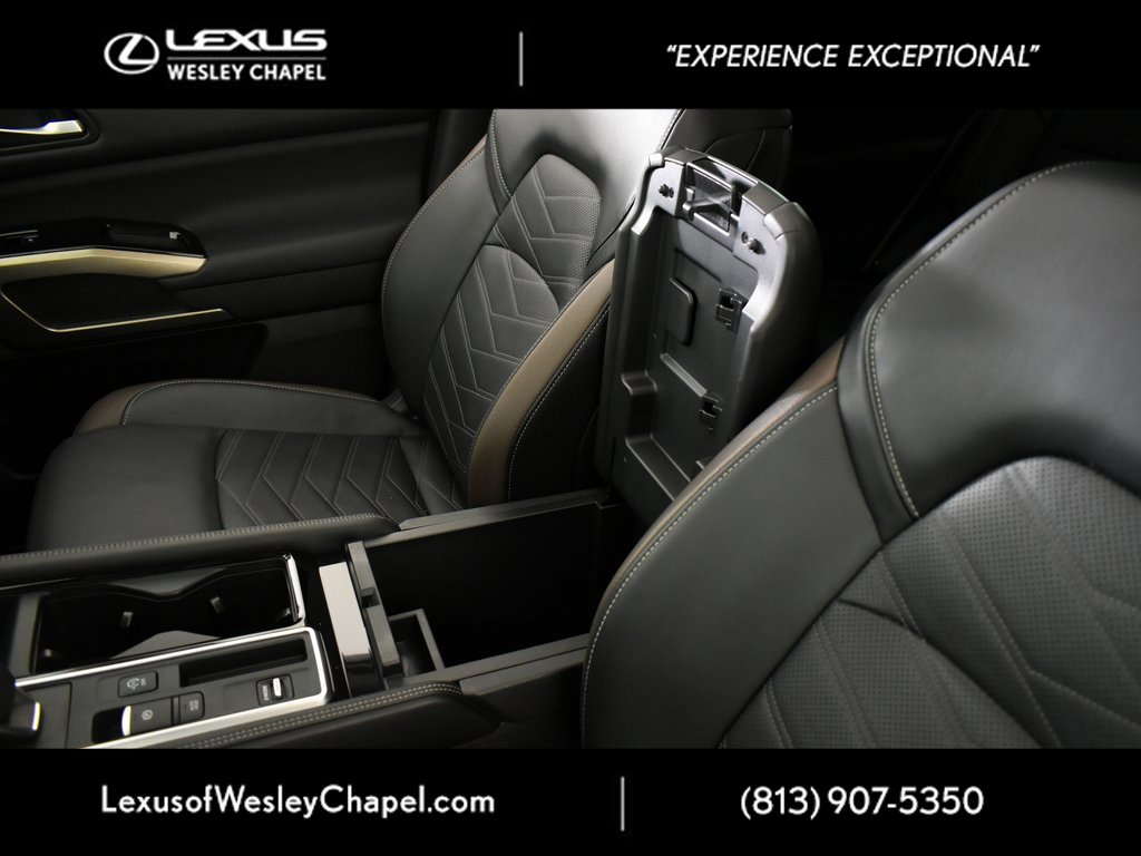 Used 2025 Nissan Pathfinder Platinum w/ Cargo Package image 36