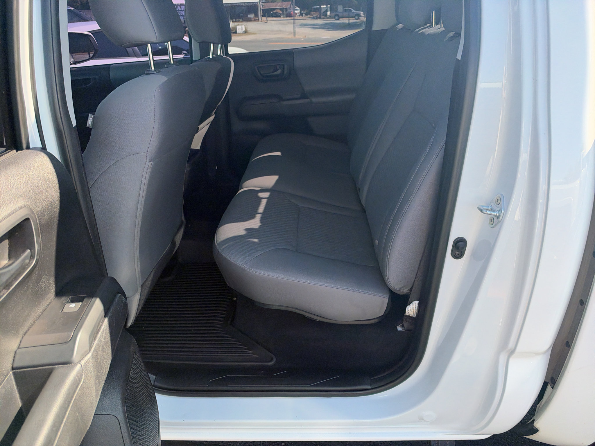 Used 2021 Toyota Tacoma SR w/ SR Convenience Package RWD image 11
