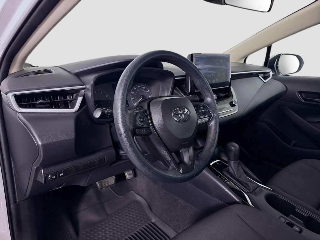 Used 2024 Toyota Corolla LE image 9