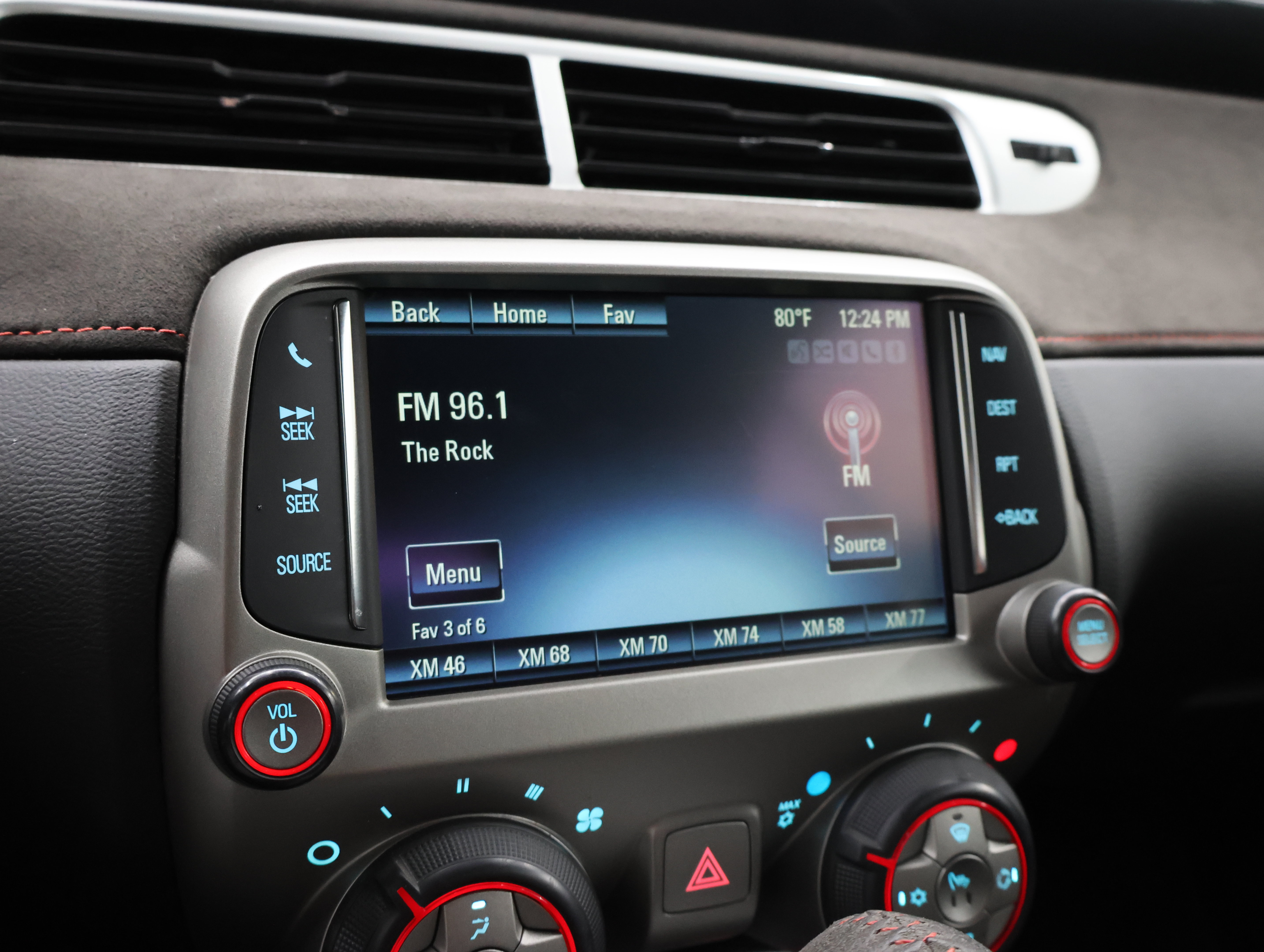 Used 2015 Chevrolet Camaro ZL1 RWD image 11