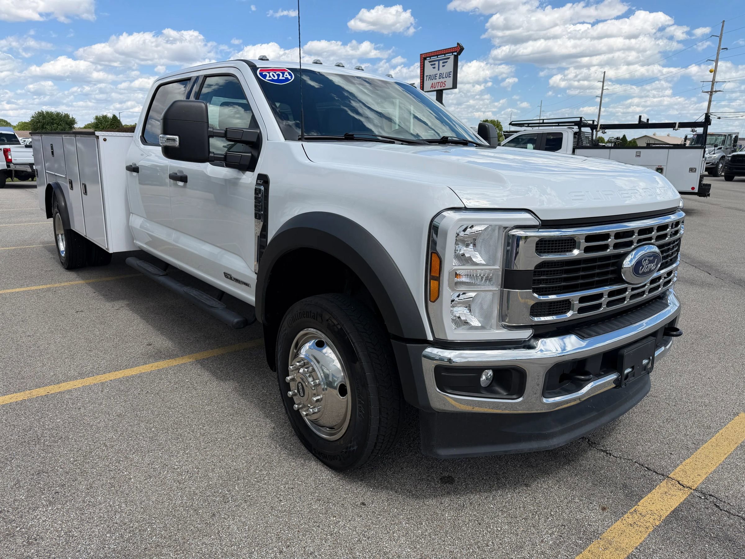 Used 2024 Ford F550 4x4 Crew Cab Super Duty w/ XLT Value Package image 9