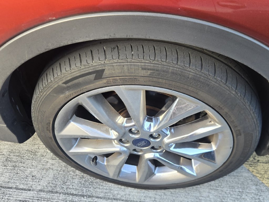 Used 2016 Ford Escape SE w/ SE Chrome Package FWD image 7