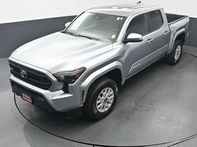 Certified 2026 Toyota Tacoma SR5 AWD/4WD image 39