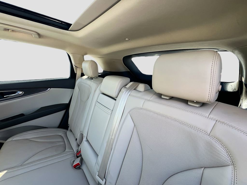 Used 2019 Lincoln Nautilus Reserve image 28